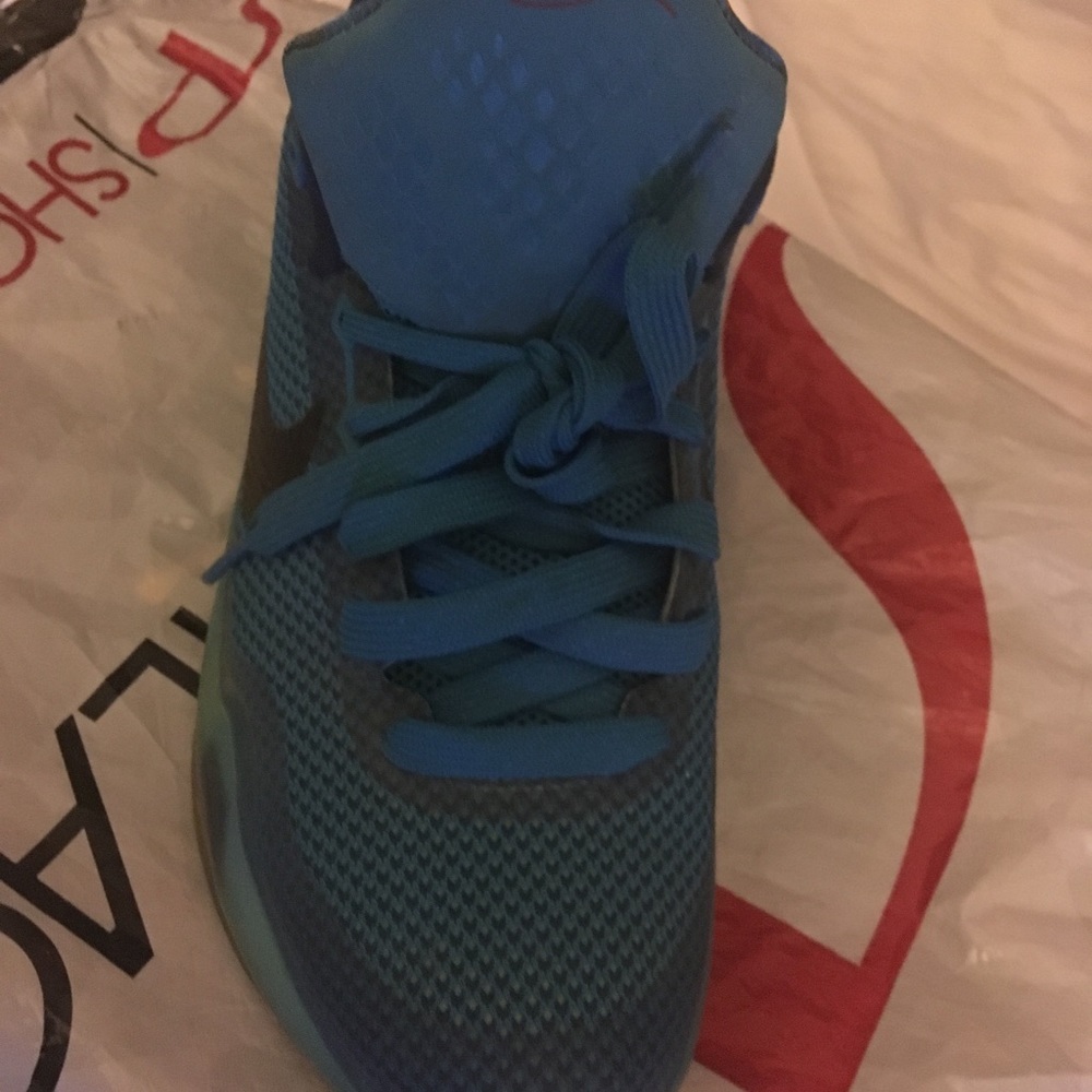 Shoes - Picture 3 of 3